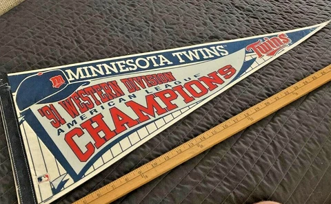 Vintage 1991 Wincraft 30" Minnesota Twins Western Champions Pennant Felt Rare Cover