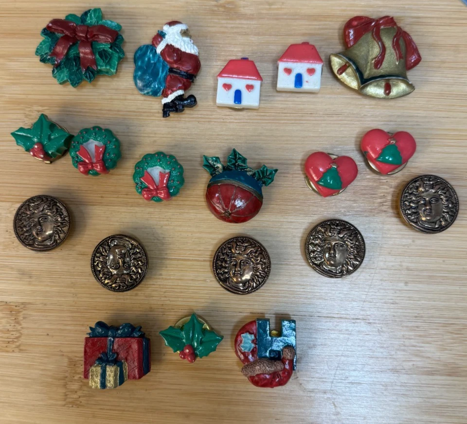 Juego de 19 cubiertas de botones de Navidad con respaldo de metal yeso de resina novedad navideña Foto 1 de 4