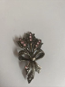 Vintage Avon Pink Tulip Bouquet Brooch Pin Rhinestones Silver Tone Cottage - Picture 1 of 3