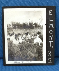 Women Having a Picnic Elmont Kansas Antique 1918 Photo Lt#32 - Picture 1 of 2