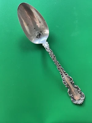 Antigua cuchara para servir de plata de ley Whiting Louis XV Pat. 1891 Foto 1 de 4