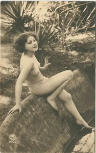 FRENCH NUDE, RISQUE, ORIGINAL 1920'S - Glamour Postcard P C, Paris - Picture 1 of 2