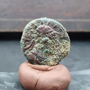 AA Ancient Antique Rare Greek Kushan Empire Bronze Coin (Circa 55-105AD) CNL#3 - Picture 1 of 9