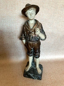 Goldscheider Stil Terrakotta Knabe Rauchend Junge rauchende Figur Nummer auf Sockel - Bild 1 von 8