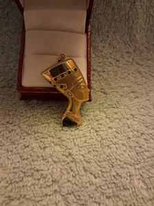 Gold Egyptian Neferititi Pendant - Picture 1 of 2