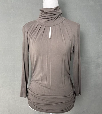 Top New York & Company cuello alto ojo de cerradura para mujer XS otoño oficina informal elegante Foto 1 de 4