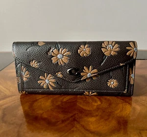 Coach Brown Floral Print Glitter Accents Pebble Leather Envelope Soft Wyn Wallet - Picture 1 of 11