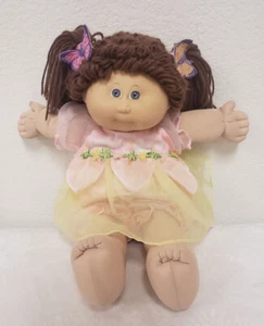 Cabbage Patch Kids 1985 cabello castaño/ojo gris niña cabeza molde 1 mariposas rosa - Imagen 1 de 17