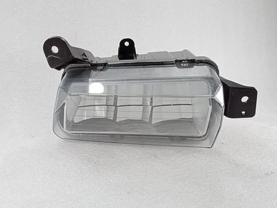 2022-2025 Silverado 1500 Pickup 10790 Front Right Side Fog Lamp Light 86787460 - Image 1 of 4