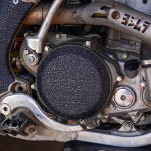 Black Clutch Guard 2002-2008 Honda CRF450 Cover Grip Tape Protector CRF450R 450R - Foto 1 di 2