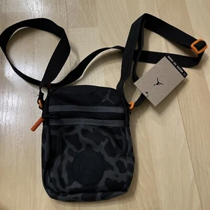Nike Jordan Boys Bag - Picture 1 of 4