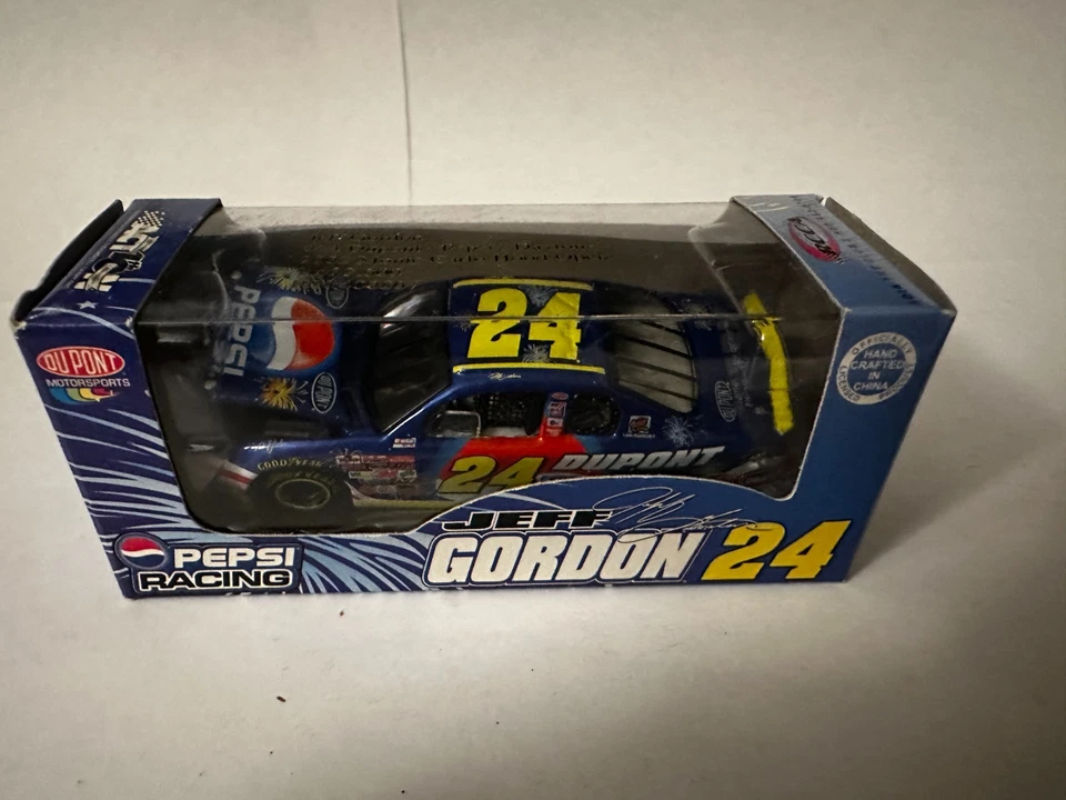 Jeff Gordon Pepsi NASCAR 2002 1:64 diecast Foto 1 de 1