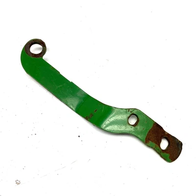 Brazo de tiro trasero derecho John Deere GT235 LX277 LX279 GT235 M153358 M138849 Foto 1 de 4