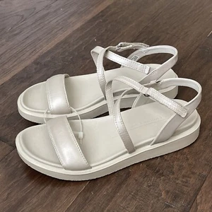 NUEVA SANDALIA ECCO Flowt LX con correa para mujer talla 39 EE. UU. 8 M, cuero grava 19462 gris - Imagen 1 de 9