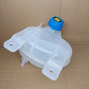 VASCHETTA LIQUIDO RADIATORE CON TAPPO FIAT GRANDE PUNTO - ALFA MITO PER 55700508 - Picture 1 of 7