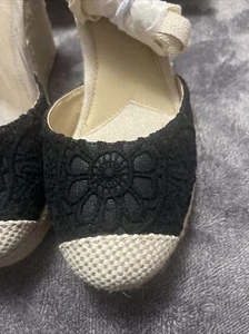 New Bucco Shoes Women size 7.5 Wedge Platform Color Cora black - Picture 1 of 15