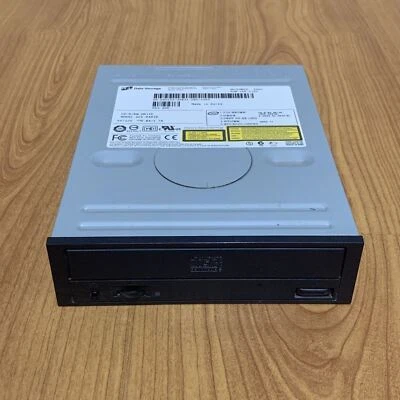 Hitachi LG CD-R/RW Drive GCE-8481B IDE 48x24x48x - Image 1 of 4
