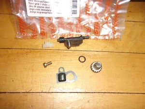 Stihl OEM 026 Chain Tensioner Adjuster Kit 260 024 034 028 1125-007-1021 GL-M1A3 - Picture 1 of 3
