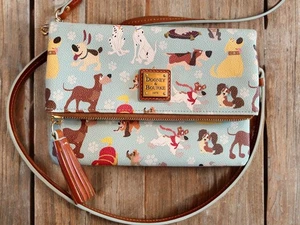 Dooney & Bourke Disney Mint Dogs Crossbody Foldover Purse (2017) - Bild 1 von 4