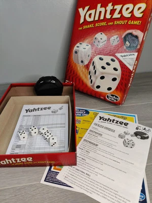 Yahtzee Board Game Hasbro  2014 P2182 - Image 1 of 4