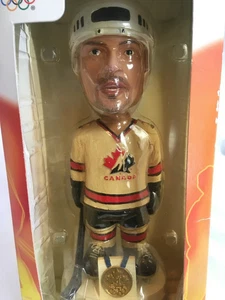 Steve YZERMAN Bobble Head NHL Hockey 2002 OLYMPICS TEAM Canada Doll NHLPA New - Picture 1 of 10