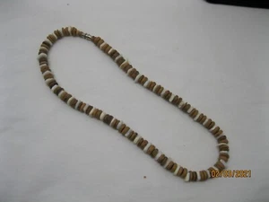 Vintage costume jewelry necklace shades of brown and white - Picture 1 of 5