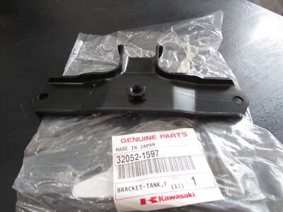 KAWASAKI 03-06 Z1000 2005 2006 Z750S GAS TANK BRACKET MOUNT 32052-1597 - Image 1 of 2