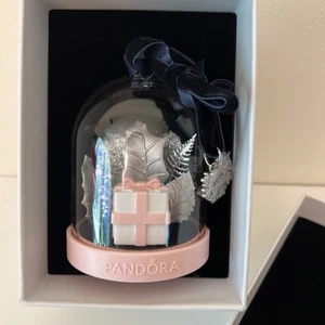 Retired Pandora Limited Edition Winter Wonderland 2019 Glass Ornament Gift Wrap - Picture 1 of 17