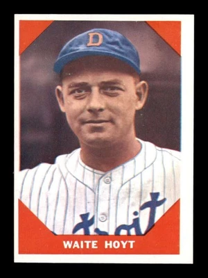 1960 Fleer #69 Waite Hoyt   NM/NM+ X3184695 - Image 1 of 2