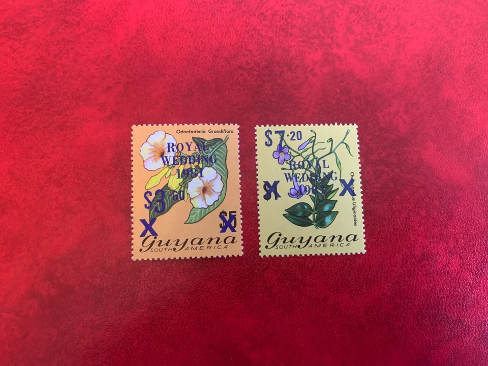 GUIANA 1981 MNH CASAMENTO REAL SOBREIMPRESSÕES 02 PACOTE PÓS 1971-6 DEFINITIVO AZUL - Imagem 1 de 2