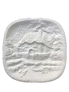 Plato colgante de cerámica listo para pintar, casa de campo - Imagen 1 de 4