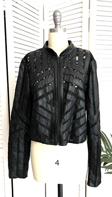 Chaqueta corta Blanc Noir talla L de cuero negro y encaje Foto 1 de 4