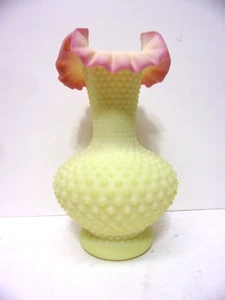 1950s Fenton Burmese & Custard Hobnail 10 3/4" Vase Glows under a Blacklight - Picture 1 of 3
