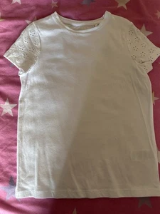 Girls X 3 Short Sleeved T Shirts Age 5-6 Years - Picture 1 of 3