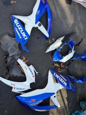 08-09 Suzuki GSXR600 GSXR 600 750 Complete Fairing Kit Plastics Blue White Cowl - Image 1 of 4