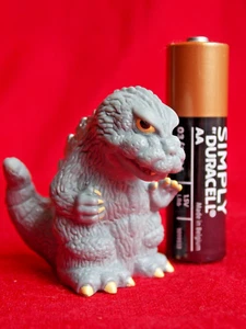 1998 VINTAGE BANDAI GODZILLA '64 PVC SOFUBI SOFVI MINI SD FIGURE 1.8" 4.5cm UK🚚 - Picture 1 of 9
