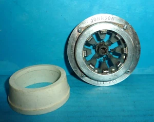 EF Johnson 124-113 Tube Socket & Ceramic Chimney - Picture 1 of 3