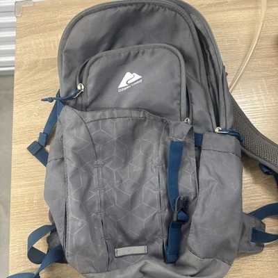 全新! 14 升 中号 Ozark Trail 水化远足背包 灰色 灰色 TB3622-14L — 第 1/4 张图片