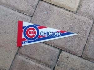 Chicago Cubs- Vintage 1990's Baseball Mini Pennant - FREE SHIP - Picture 1 of 1