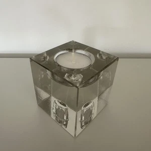 Candelabro cubo reversible de vidrio macizo Anthropologie 3" h - Imagen 1 de 6