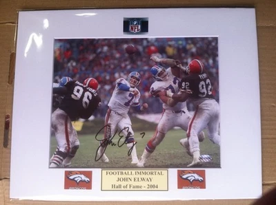 Foto firmada John Elway 8x10 enmarañada a 11x14 a color con certificado de autenticidad () Foto 1 de 2