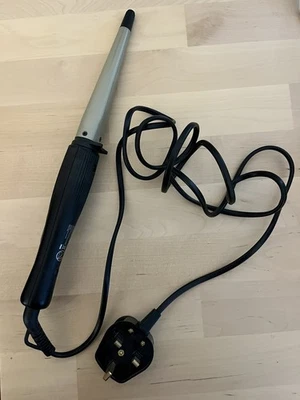Bauer Professional Tourmaline Curling Wand / 180° Heat / 360° Swivel Cord - Image 1 of 3
