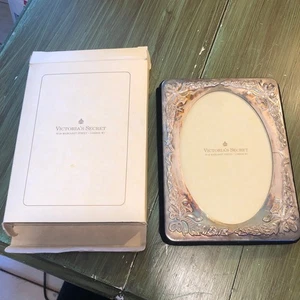 Victoria's Secret Vintage 1980s NIB Silver Plated Photo Frame/Photo Book - Picture 1 of 7