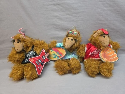 3 Vintage 1988 ALF HAND PUPPETS Born To Rock, Baseball, Surfer 2 Records - Image 1 of 4