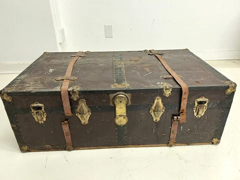 Vintage STEAMER TRUNK brown chest coffee table storage box antique wooden flat Cover