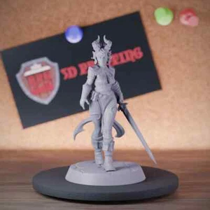 Weiblicher Tiefling Fighter Miniatur Krieger Mini Dungeons and Dragons DnD 5e TTRPG - Bild 1 von 8