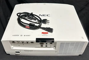 Proyector profesional 4K NEC 6.500 lúmenes HD con lente NEC NP41Zl 1,30-3,08 HD - Imagen 1 de 7