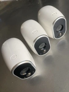 Arlo Netgear Indoor Outdoor Wireless Security Cameras Lot of 3 - Picture 1 of 5