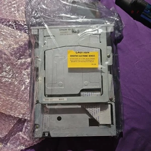 Used Epson SD-800 5.25” 1.2 MB white Internal Floppy Disc Drive FDD - Afbeelding 1 van 4