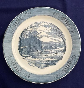 Currier & Ives 12 1/4" Hackteller Runde Platte "Getting Ice" Blau Royal China - Bild 1 von 7